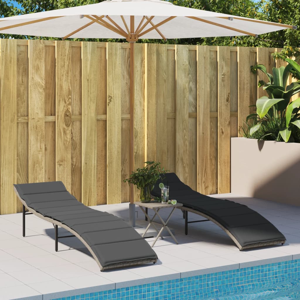 Sonnenliege mit Kissen Hellgrau 55x199x50 cm Poly Rattan